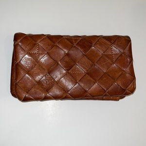 Valencia Holland Leather Wallet - Wide Weave, 14-card holder